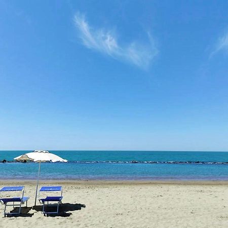 フィウミチーノK-Rome Airport Sea Viewアパートメント エクステリア 写真